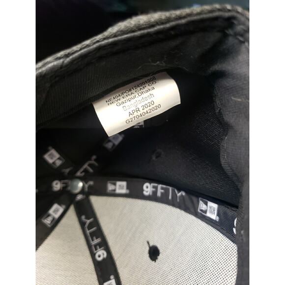 Golden Winged Scarab Flatbill 9Fifty New Era Cap - Picture 6 of 8